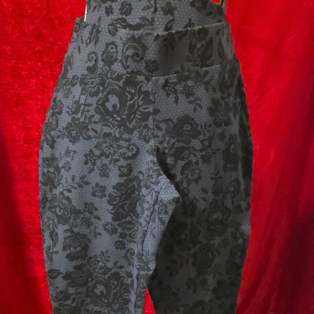 Black Rose And Lace Design Leggings